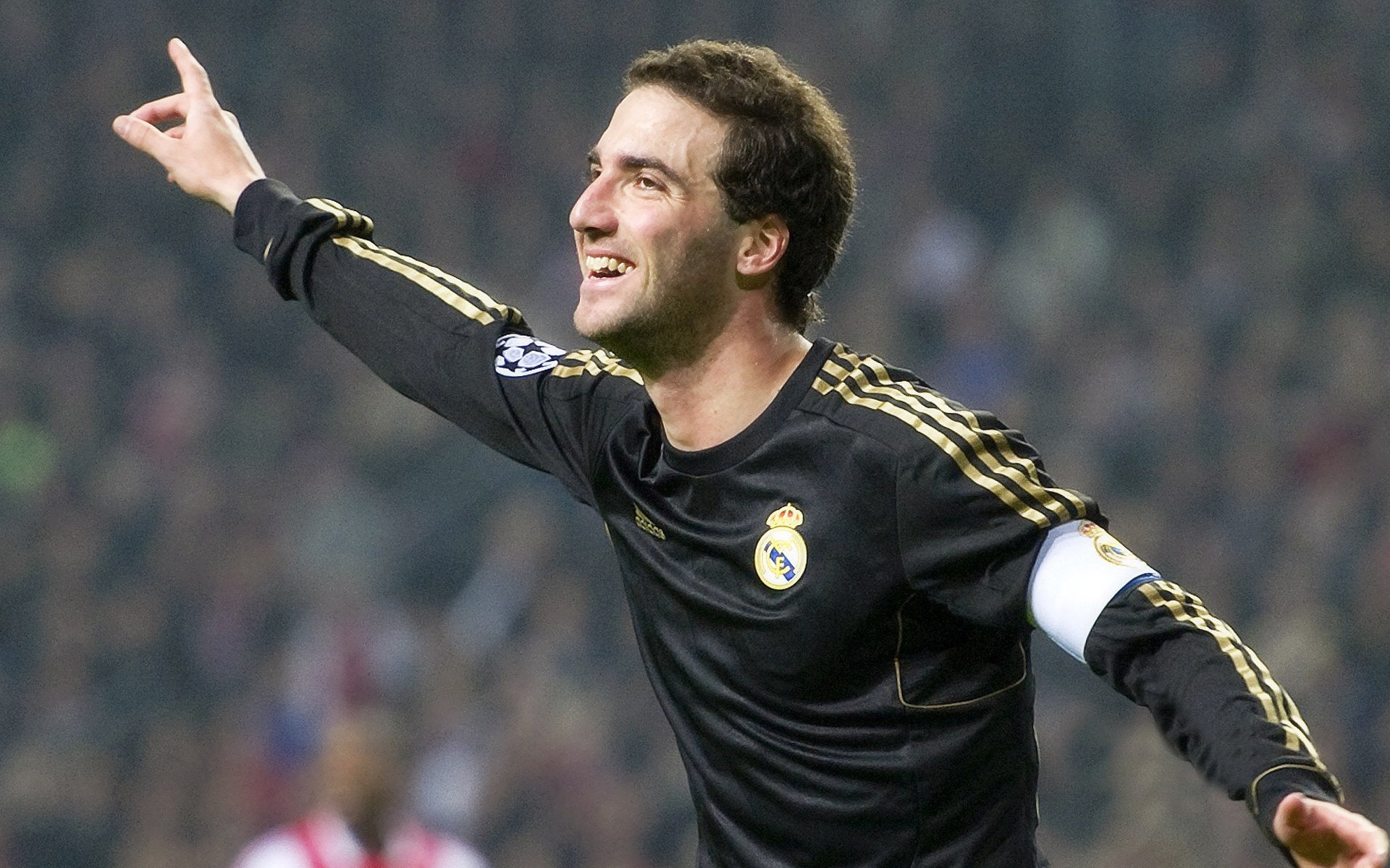 爱游戏官方网站-意甲快速反击：秒秒钟突破对手！，意甲强吗