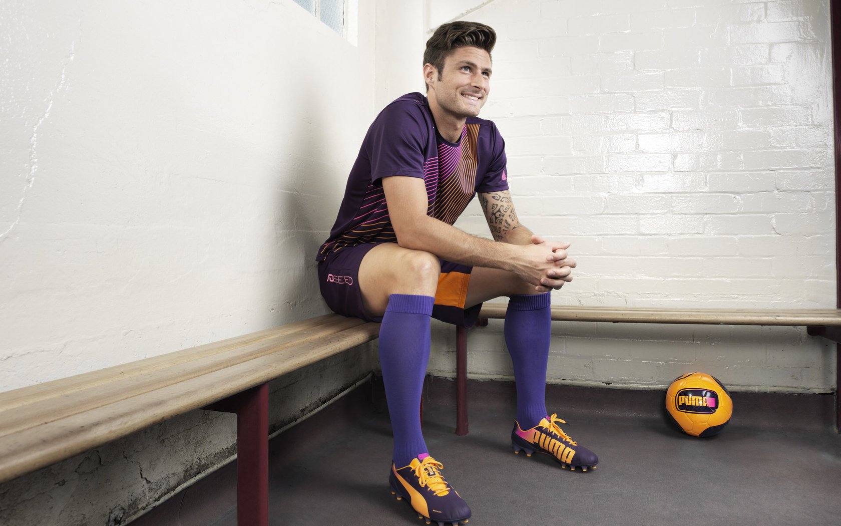 -贝尔哈德·福特：用出色表现逐渐巩固在全黑队中的地位，贝尔福特一共有几个妻子