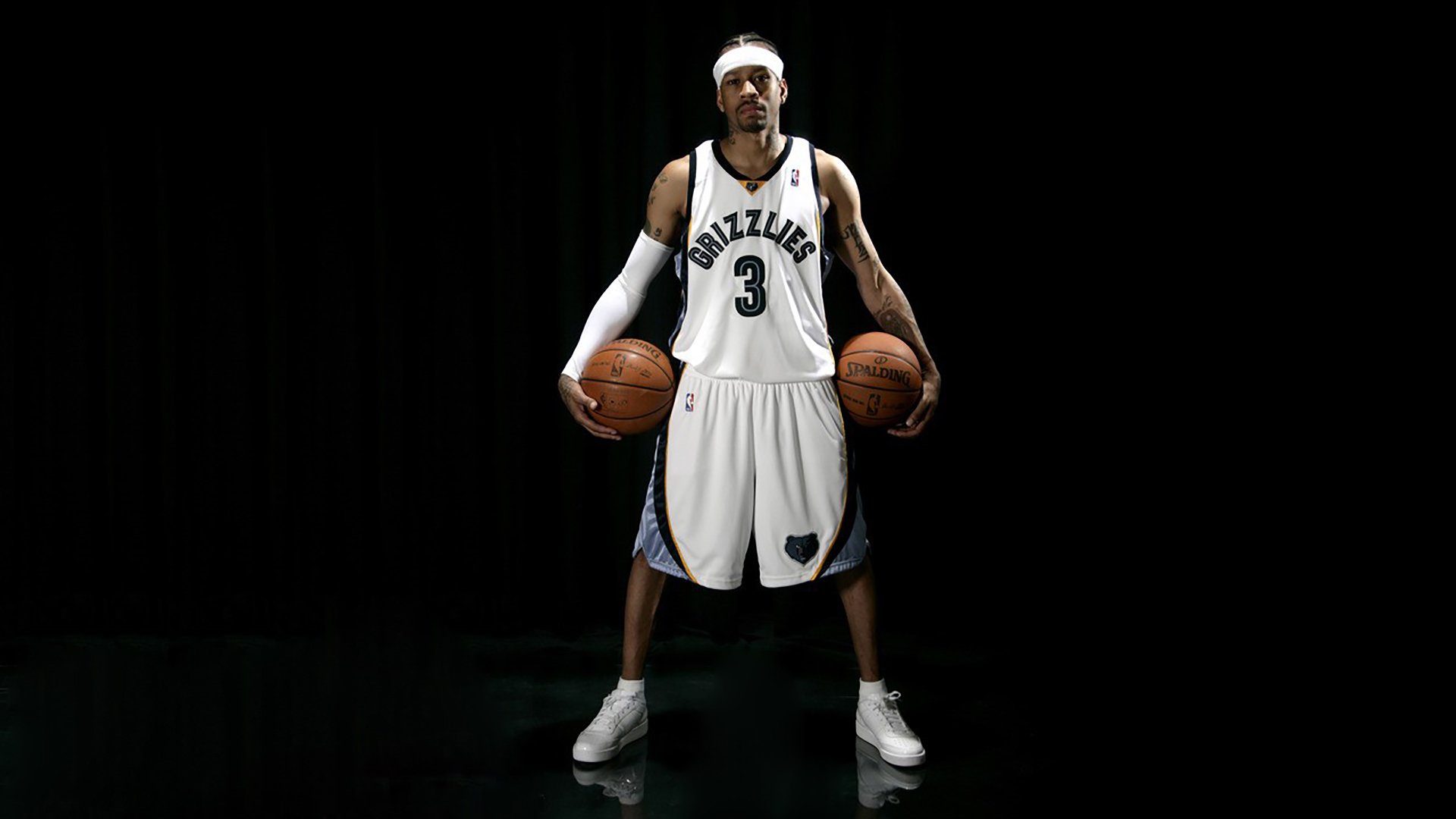 裁判争议升级：本轮比赛裁判判罚引发全民热议，裁判参赛